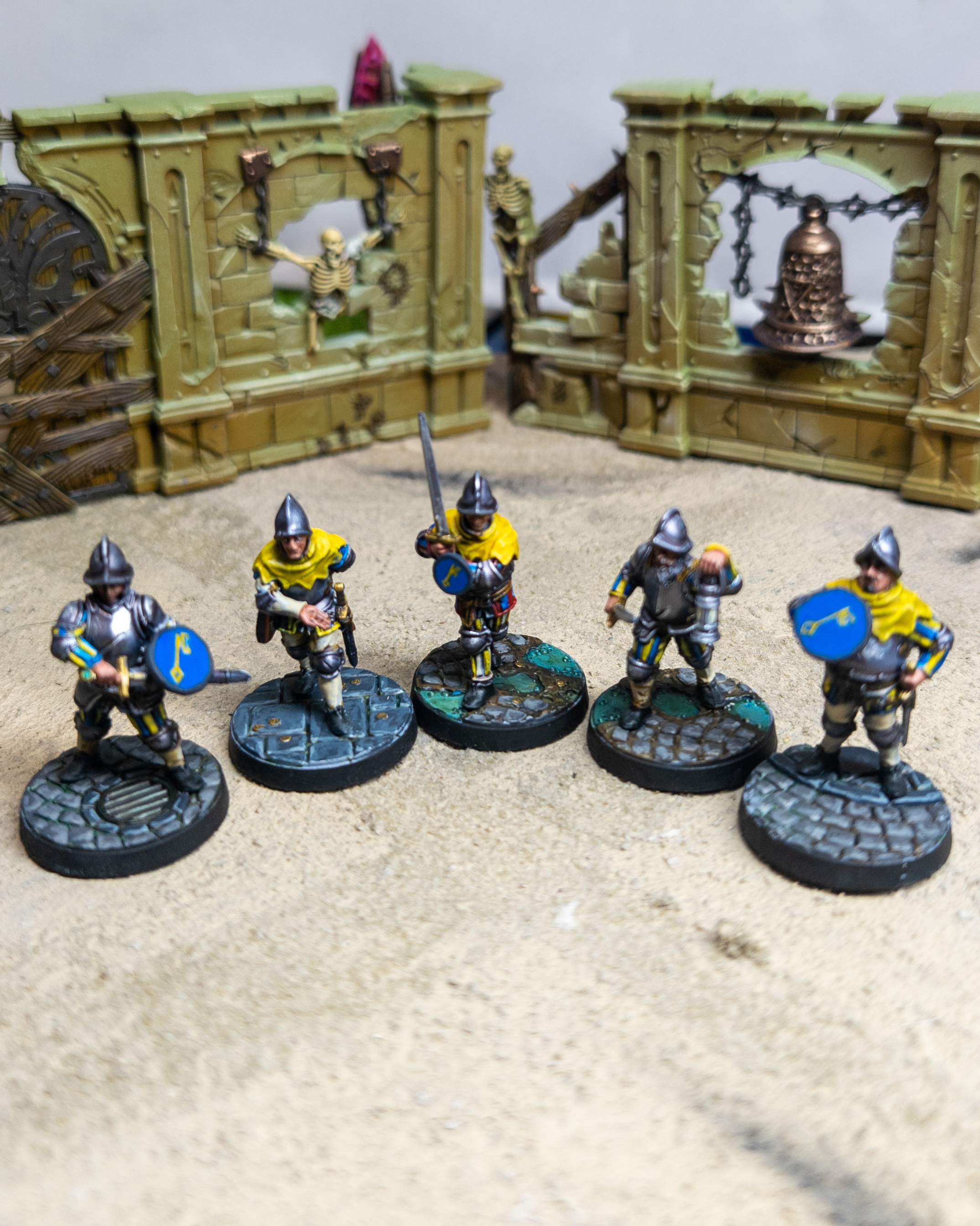 Marienberg swordsmen with swords and bucklers